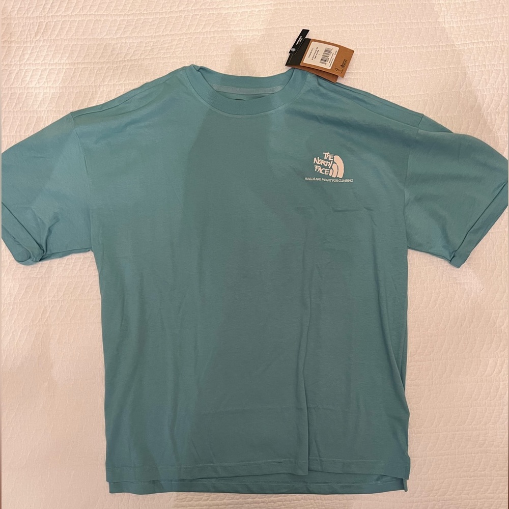 The North Face Men’s T-shirt (fits like an XL)